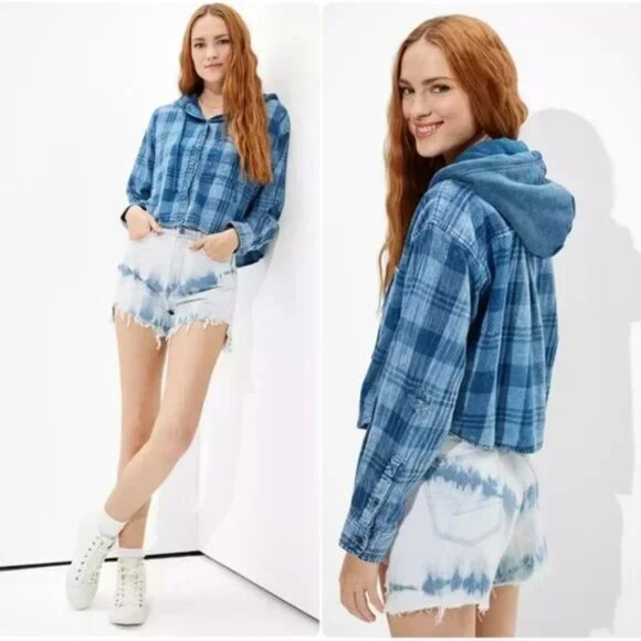 American Eagle Hoodie Womens Large Plaid Button Up Hooded Cropped Distressed - Picture 1 of 8